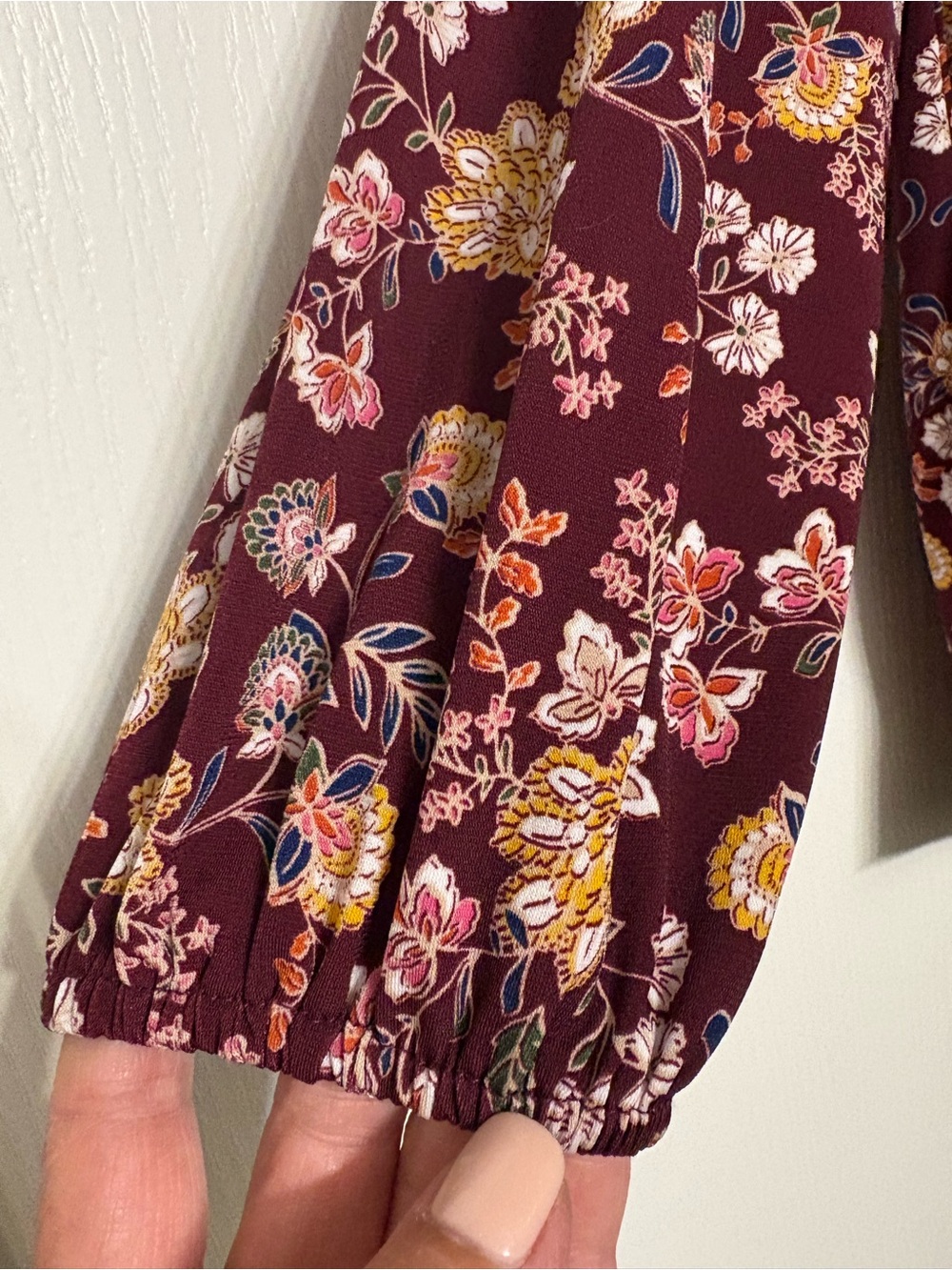 Vince Camuto Burgundy Floral V-Neck Blouse - Picture 8 of 8